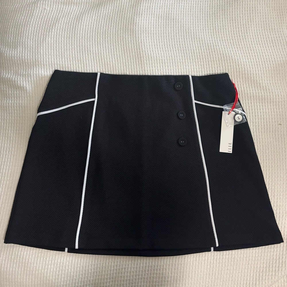 NWT Elle Black Skirt with White Piping- Size XL